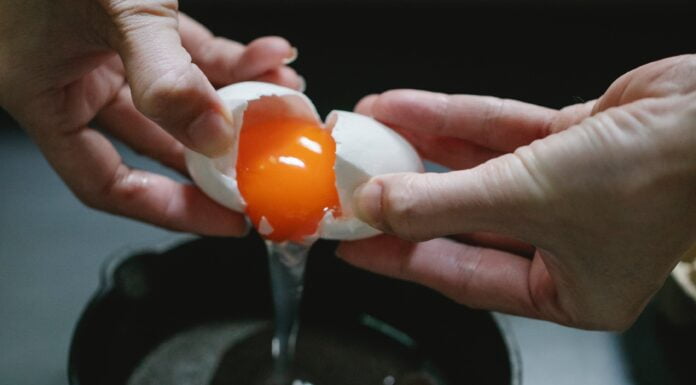 Est-ce que les œufs sont interdits pour les patients ayant un taux de cholestérol élevé ?